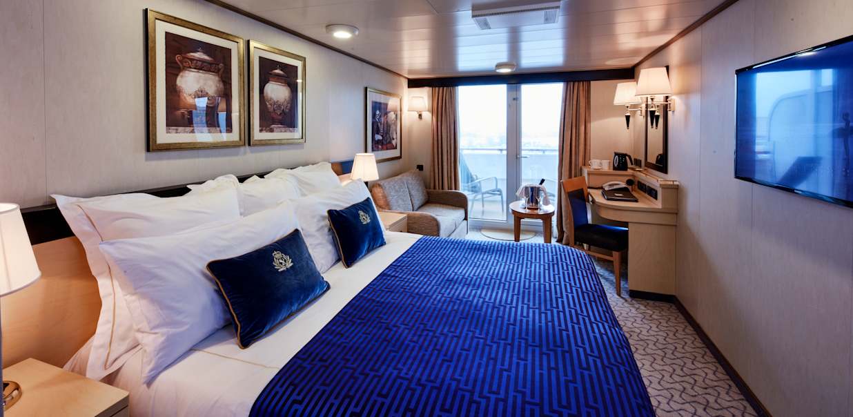 Forward balcony on Queen Elizabeth