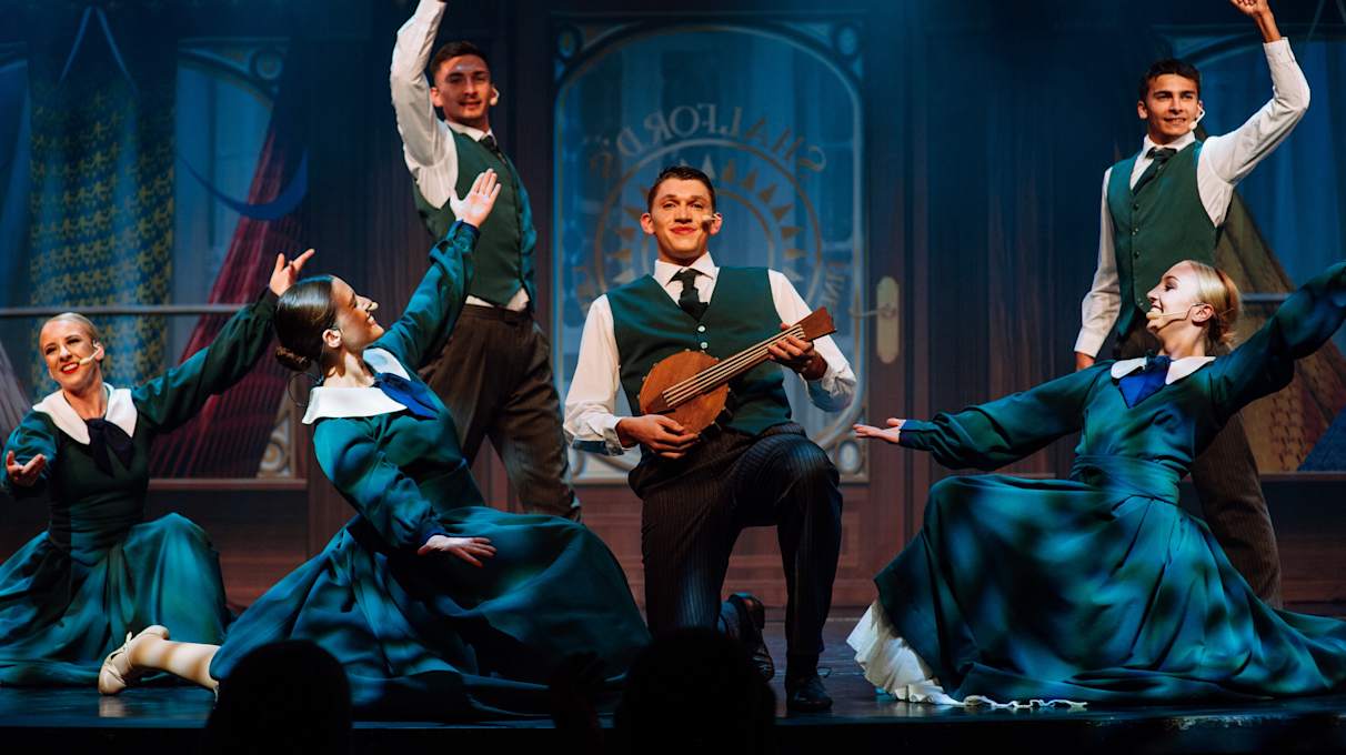 Musical entertainment on Ambassador Cruise Line