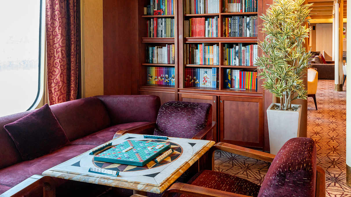 Library, Ambassador Renaissance