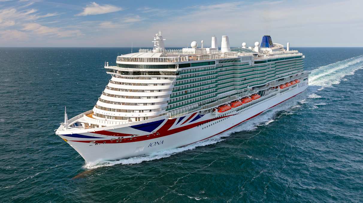 P&O Iona sailing at sea