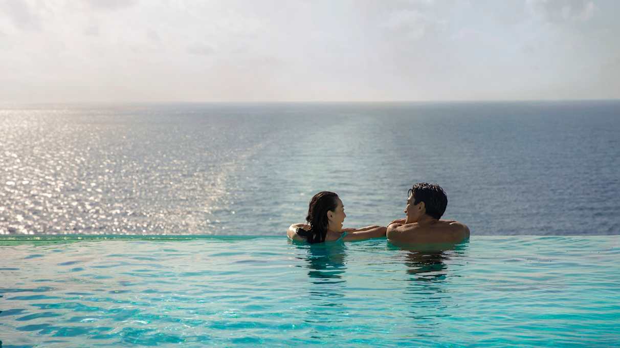 Guests in Iona's Infinity Pool