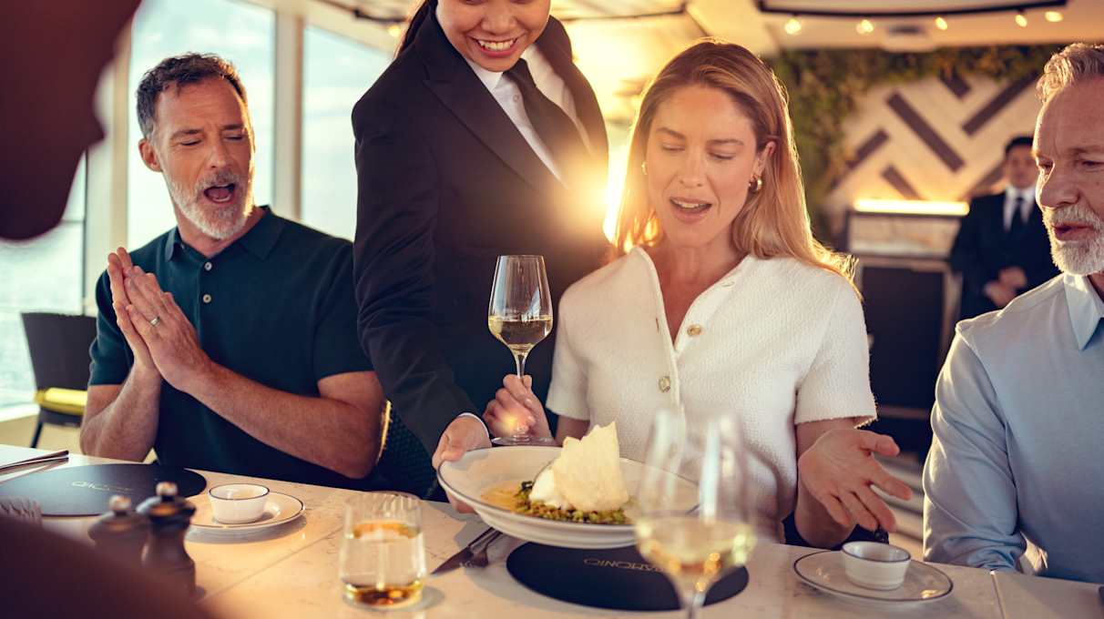 Al fresco dining at Tramonto on Cunard's Queen Anne